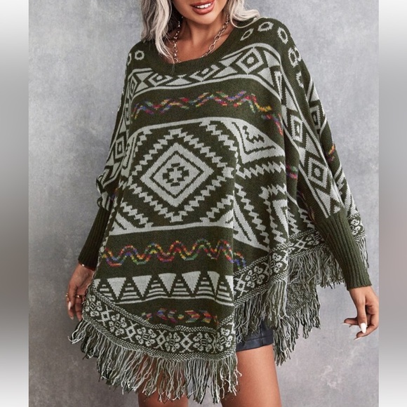 Cozy Aztec Tribal Print Tassel Fringe Hem Poncho Sweater - Picture 2 of 9
